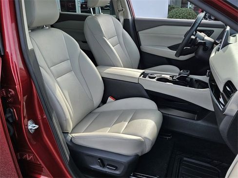 Used 2023 Nissan Rogue SL image 16