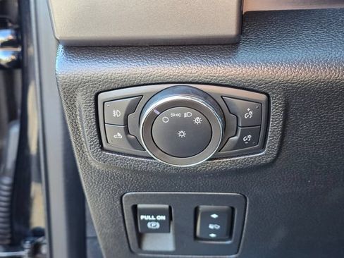 Used 2020 Ford F150 XLT w/ Equipment Group 302A Luxury AWD/4WD image 11