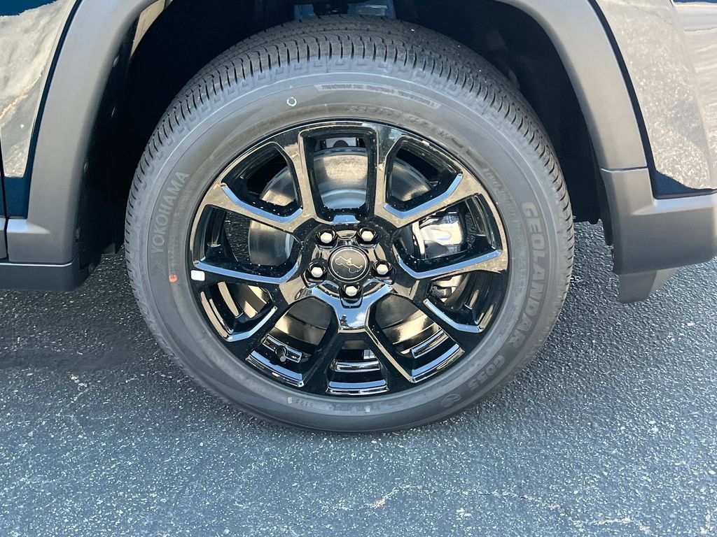 New 2026 Jeep Compass Latitude AWD/4WD image 11