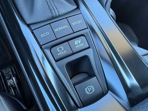 Certified 2025 Toyota Camry SE AWD/4WD image 15
