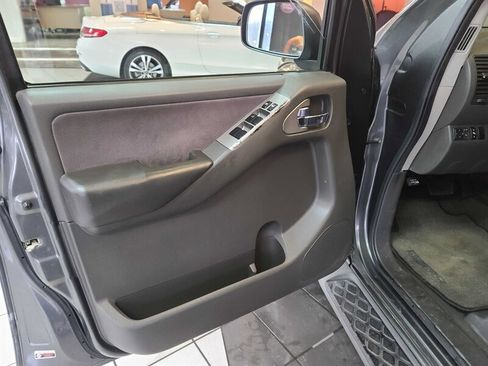 Used 2006 Nissan Pathfinder SE w/ (P01) Se Premium Pkg image 7