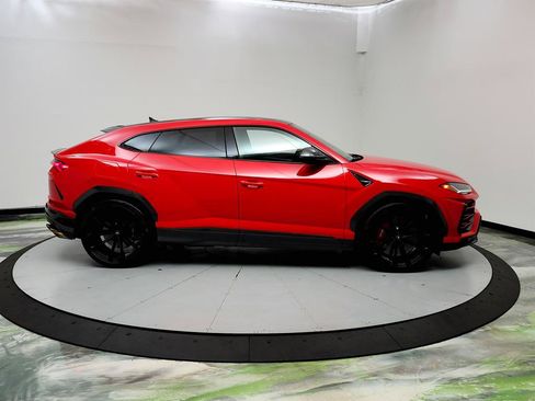Used 2019 Lamborghini Urus AWD/4WD image 4