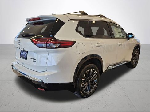 New 2026 Nissan Rogue Platinum image 7