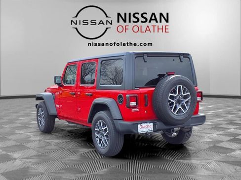 Used 2019 Jeep Wrangler Unlimited Sport S image 3