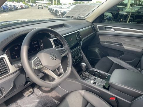 Used 2022 Volkswagen Atlas SE FWD image 16