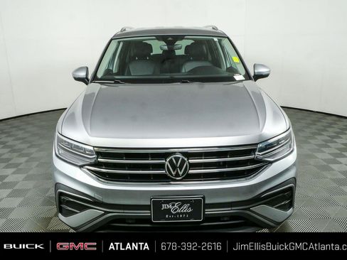 Used 2024 Volkswagen Tiguan SE AWD/4WD image 25