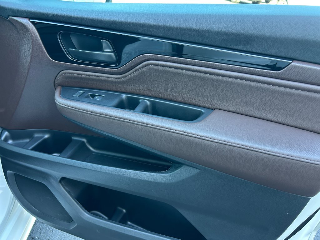 Certified 2026 Honda Odyssey Touring image 16