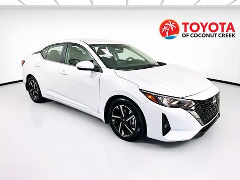 Used 2024 Nissan Sentra SV image 1