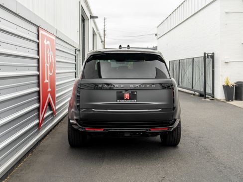 Used 2025 Land Rover Range Rover Long Wheelbase Autobiography AWD/4WD image 41