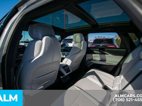 Used 2024 Cadillac Lyriq Sport image 11