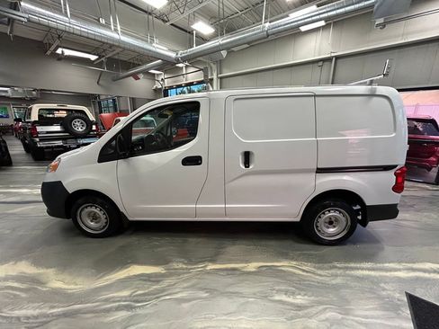 Used 2015 Nissan NV200 SV w/ Back Door Glass Package FWD image 26