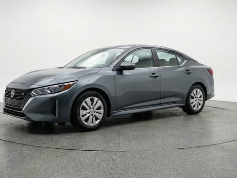 Used 2025 Nissan Sentra S image 3