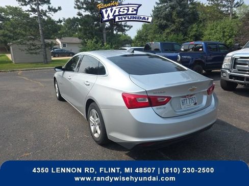 Used 2021 Chevrolet Malibu LS FWD image 5