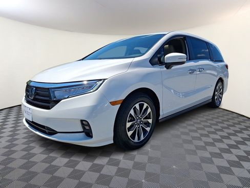 Used 2023 Honda Odyssey EX-L image 3