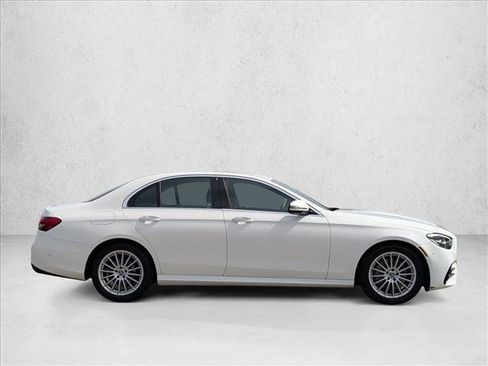 Used 2023 Mercedes-Benz E 350 Sedan image 4