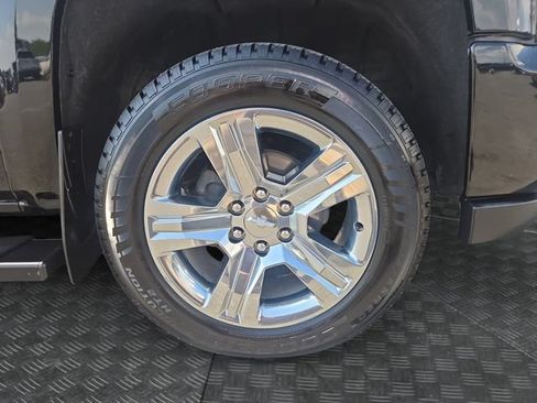 Used 2019 Chevrolet Silverado 1500 Custom w/ Custom Convenience Package AWD/4WD image 34