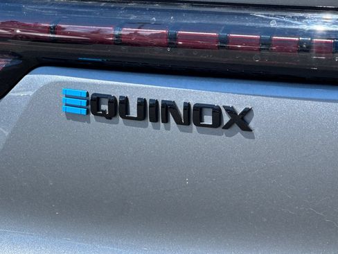 Used 2024 Chevrolet Equinox EV RS FWD image 46
