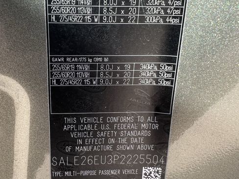 Used 2023 Land Rover Defender 90 X-Dynamic SE AWD/4WD image 37