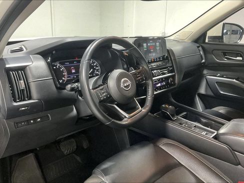 Used 2022 Nissan Pathfinder SL w/ SL Premium Package FWD image 16