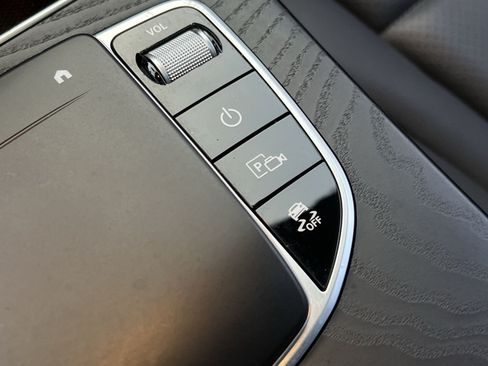 Certified 2022 Mercedes-Benz GLC 300 4MATIC image 40