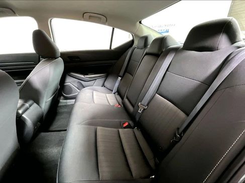 Used 2024 Nissan Altima 2.5 SV image 21