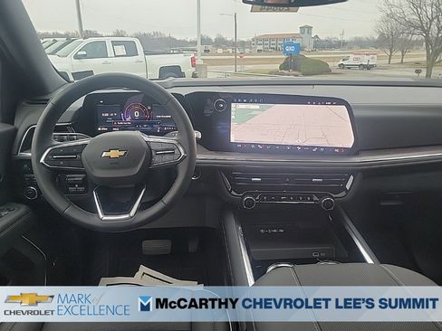 New 2026 Chevrolet Suburban Premier image 20