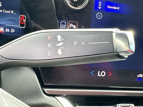Certified 2025 Chevrolet Equinox EV LT FWD image 16