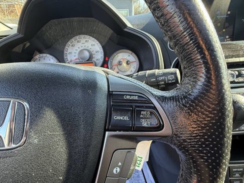 Used 2015 Honda Pilot Touring image 18