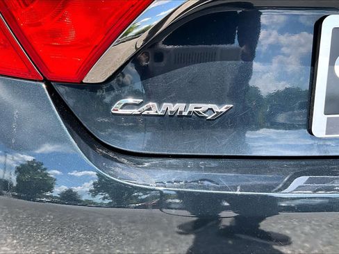 Used 2017 Toyota Camry SE FWD image 30