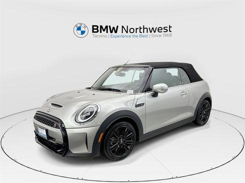 Used 2024 MINI Cooper S image 1