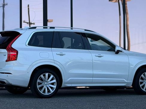 Used 2016 Volvo XC90 T6 Momentum w/ Momentum Plus Package AWD/4WD image 17