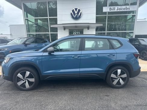 Used 2025 Volkswagen Taos S AWD/4WD image 3