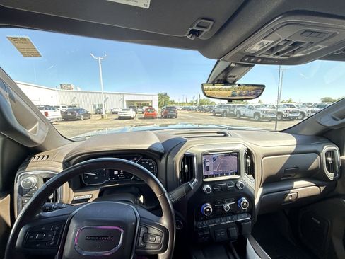 Used 2022 GMC Sierra 3500 Denali w/ Denali Ultimate Package AWD/4WD image 27