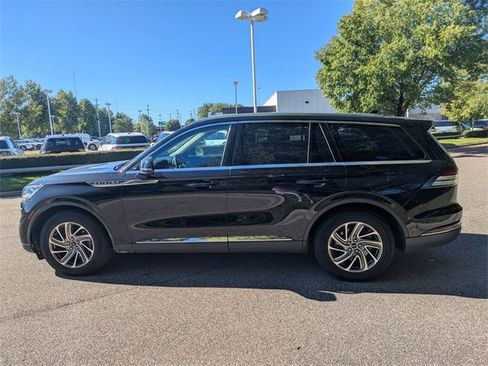 Certified 2023 Lincoln Aviator 2WD image 2