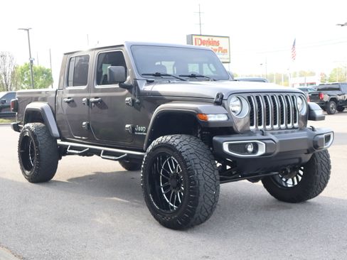 Used 2021 Jeep Gladiator Overland w/ Trailer Tow Package image 5
