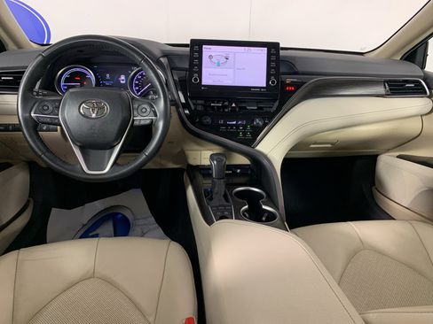 Used 2023 Toyota Camry XLE w/ Cold Weather Package FWD image 34