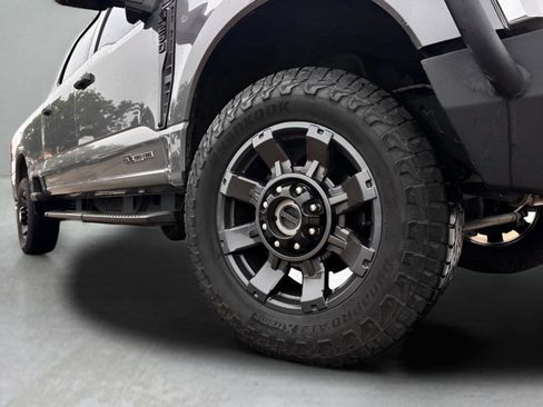 Used 2023 Ford F250 Lariat w/ Sport Appearance Package AWD/4WD image 7