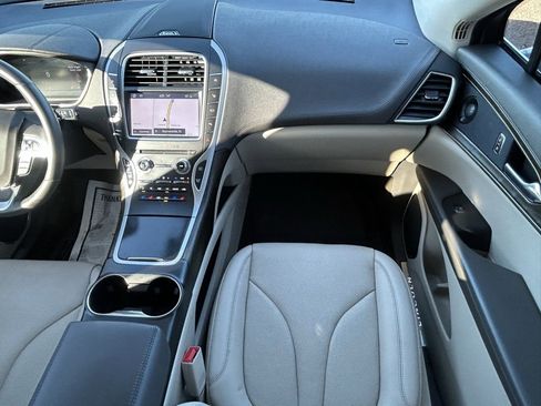 Used 2020 Lincoln Nautilus Reserve image 36