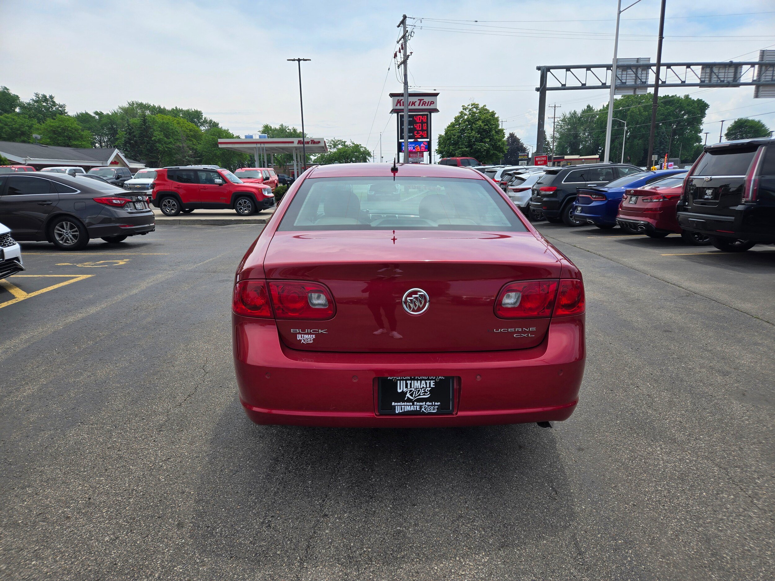 Used 2007 Buick Lucerne CXL w/ Luxury Package FWD image 9