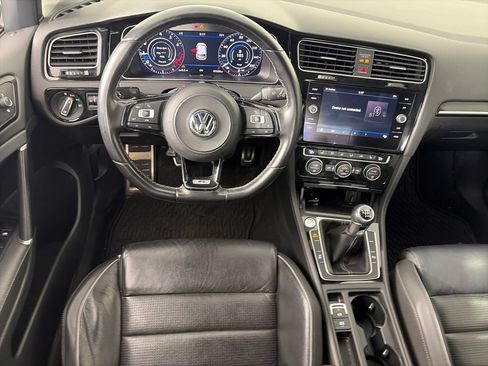 Used 2018 Volkswagen Golf R 4-Door AWD/4WD image 14