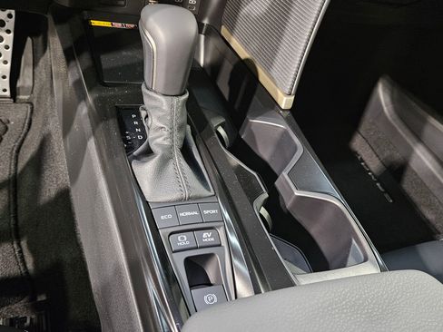 New 2026 Toyota Camry SE FWD image 18