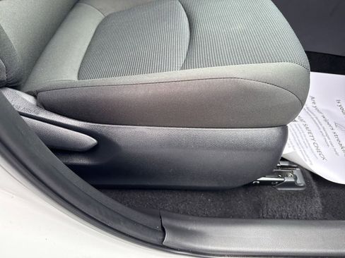 Certified 2025 Toyota RAV4 LE image 29