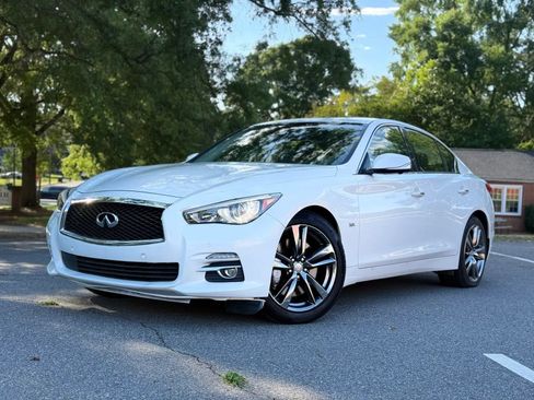 Used 2016 INFINITI Q50 Sport AWD/4WD image 2