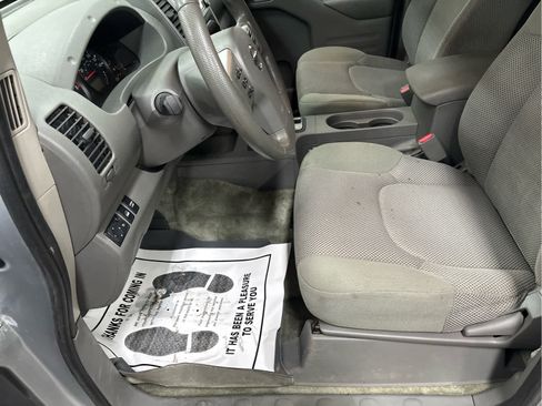 Used 2016 Nissan Frontier SV image 14