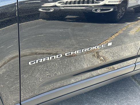Used 2025 Jeep Grand Cherokee L Limited image 14