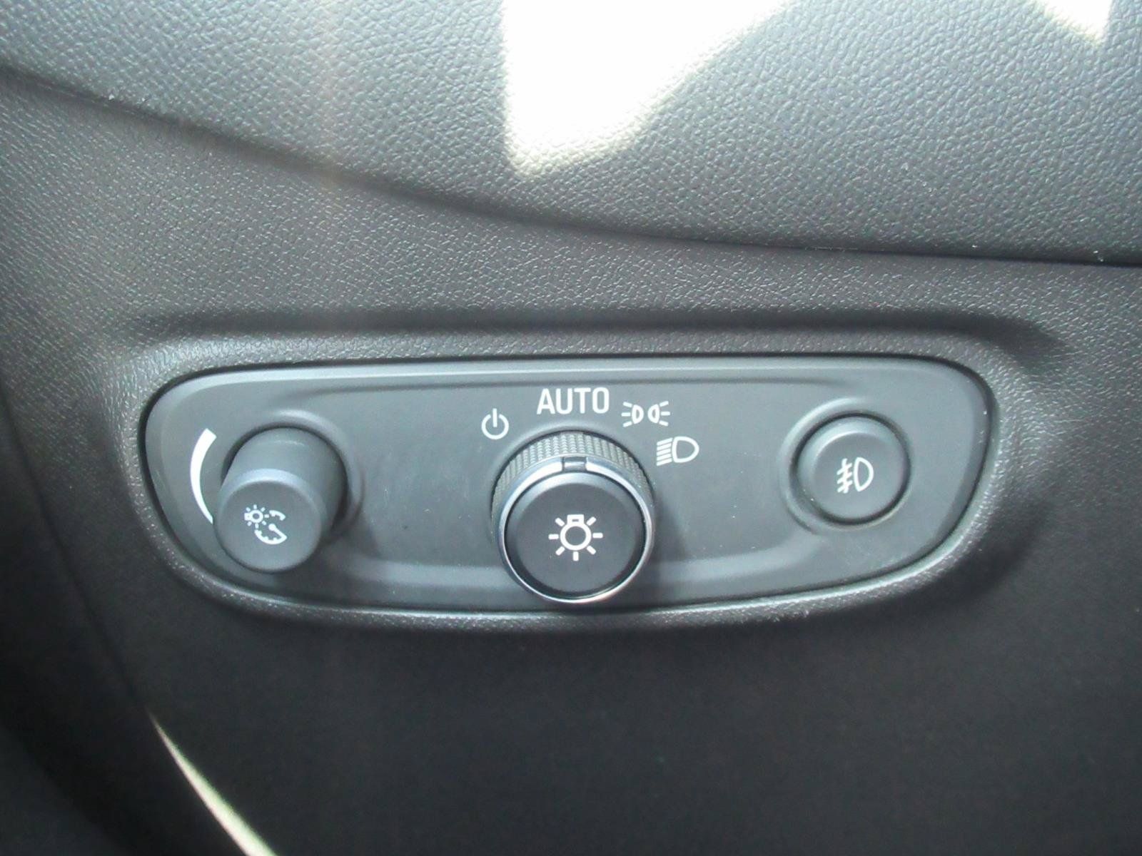 Used 2020 Chevrolet Equinox Premier FWD image 23