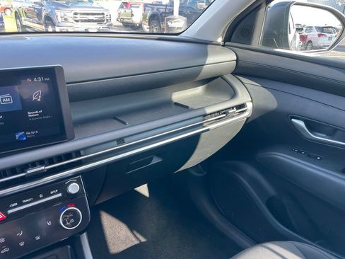 Used 2025 Hyundai Tucson SEL AWD/4WD image 42