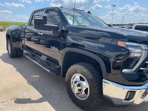 Used 2024 Chevrolet Silverado 3500 LTZ w/ LTZ Texas Edition AWD/4WD image 4