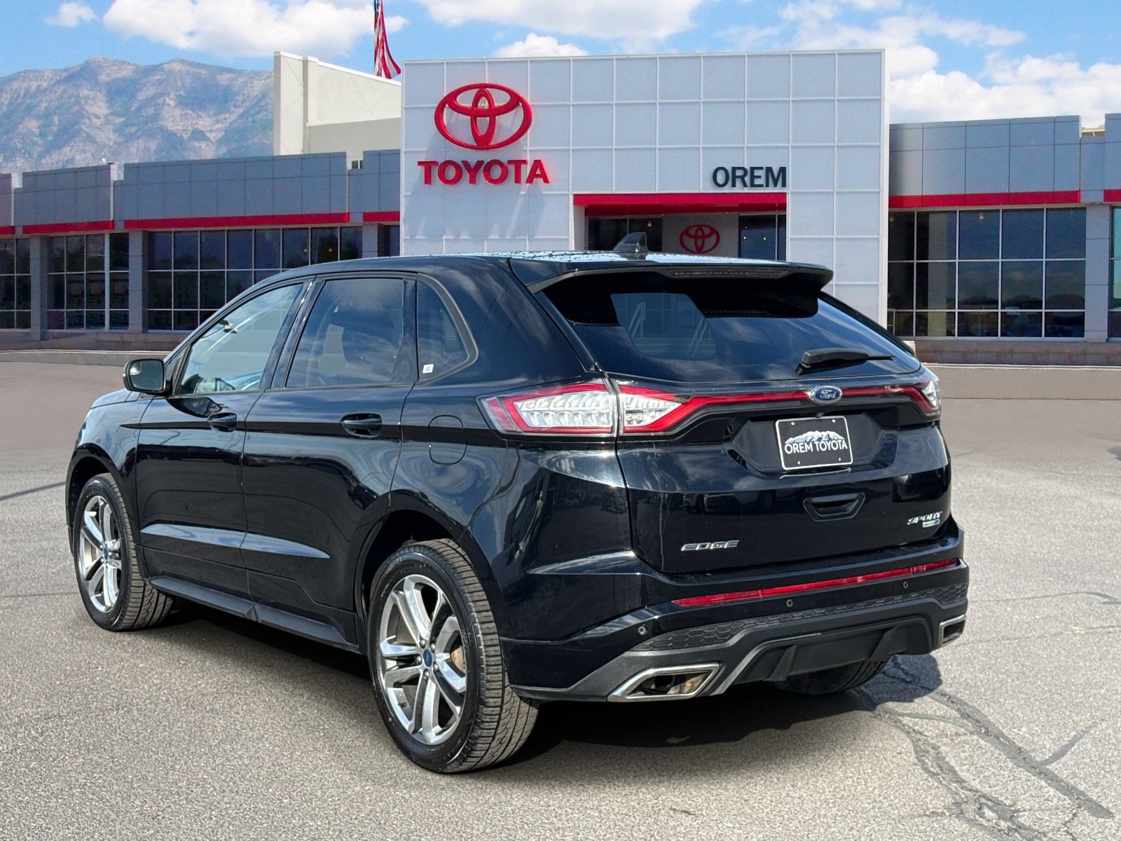 Used 2018 Ford Edge Sport w/ Technology Package AWD/4WD image 5
