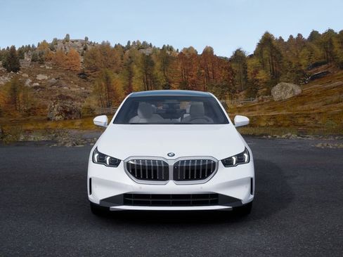 Used 2025 BMW 530i image 33